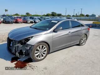 2011 Hyundai Sonata SE z VIN 5NPEC4AC4BH036969, wystawiony jako Copart lot #81946885 z przebiegiem 143 794 mil mil oraz Szkoda całkowita • Salvage title. Historia ofert i sprzedaży dostępna na DreamBid. Obrazek 1.