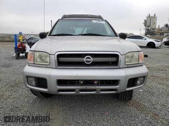 2002 Nissan Pathfinder SE with VIN JN8DR09Y62W733996, listed as a Copart auction lot 71295015 with 136,176 mi miles and Clean title. Bid and sale history available at DreamBid. Image 5.