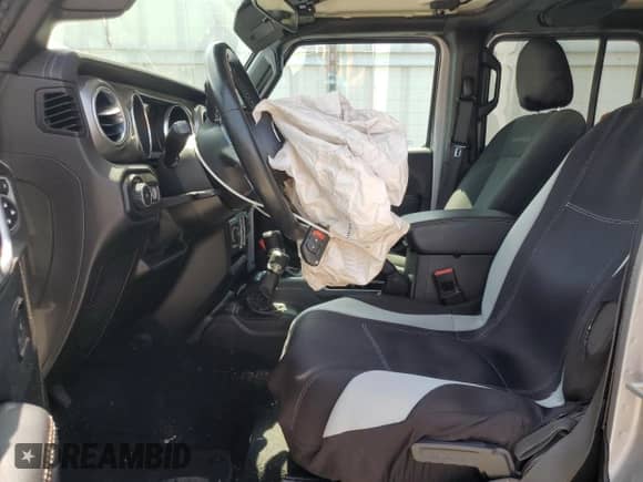 2021 Jeep Wrangler Unlimited Sahara z VIN 1C4HJXEN3MW592171, wystawiony jako Copart lot #62216705 z przebiegiem 85 257 mil mil oraz Szkoda całkowita • Salvage title. Historia ofert i sprzedaży dostępna na DreamBid. Obrazek 7.