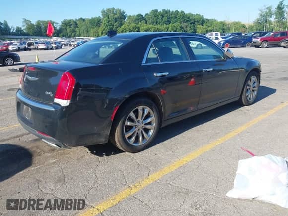2017 Chrysler 300 C с VIN 2C3CCAKG1HH665117, выставлен на аукционе IAAI как лот 42628044 с пробегом 114 769 миль миль и . История ставок и продаж доступна на DreamBid. Изображение 4.
