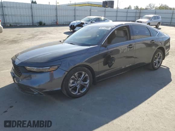 2023 Honda Accord EX-L z VIN 1HGCY2F6XPA000980, wystawiony jako Copart lot #82172995 z przebiegiem 31 005 mil mil oraz Szkoda całkowita • Salvage title. Historia ofert i sprzedaży dostępna na DreamBid. Obrazek 1.