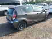 2015 Toyota Prius One z VIN JTDKDTB39F1096378, wystawiony jako IAAI lot #42947064 z przebiegiem 174 105 mil mil oraz . Historia ofert i sprzedaży dostępna na DreamBid. Obrazek 4.