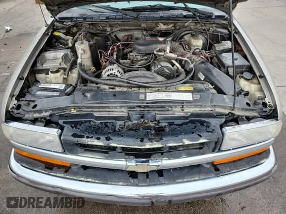 2001 Chevrolet Blazer LT с VIN 1GNDT13W812212561, выставлен на аукционе Copart как лот 85734445 с пробегом 202 742 миль миль и Списание • Salvage title. История ставок и продаж доступна на DreamBid. Изображение 12.