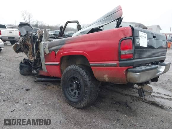 1997 Dodge 2500 с VIN 3B7KF23Z2VG768479, выставлен на аукционе IAAI как лот 41195696 с пробегом Не указан миль и . История ставок и продаж доступна на DreamBid. Изображение 3.