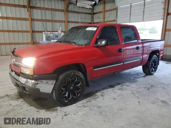 2005 Chevrolet Silverado 1500 Z71 with VIN 2GCEK13T951151510, listed as a Copart auction lot 85176635 with 246,112 mi miles and Salvage title. Bid and sale history available at DreamBid. Image 1.