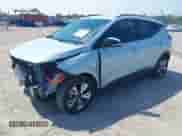 2023 Chevrolet Bolt EUV LT z VIN 1G1FY6S06P4103860, wystawiony jako IAAI lot #43081647 z przebiegiem 37 824 mil mil oraz . Historia ofert i sprzedaży dostępna na DreamBid. Obrazek 2.