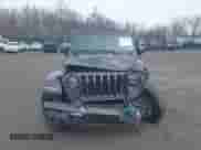 2021 Jeep Wrangler Unlimited Sahara z VIN 1C4JJXP65MW676726, wystawiony jako IAAI lot #41795701 z przebiegiem 38 480 mil mil oraz . Historia ofert i sprzedaży dostępna na DreamBid. Obrazek 12.