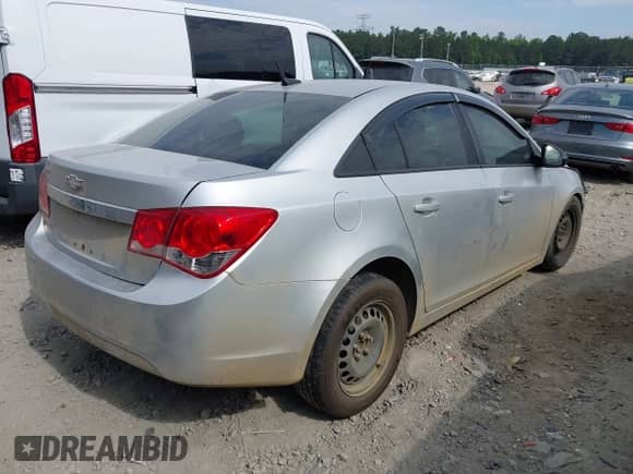 2014 Chevrolet Cruze LS with VIN 1G1PB5SH9E7182278, listed as a IAAI auction lot 42206739 with 138,967 mi miles and . Bid and sale history available at DreamBid. Image 4.