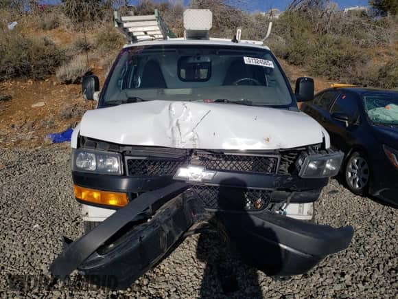 2018 Chevrolet Express Cargo с VIN 1GCWGAFP6J1283273, выставлен на аукционе Copart как лот 51324565 с пробегом Не указан миль и Списание • Salvage title. История ставок и продаж доступна на DreamBid. Изображение 5.