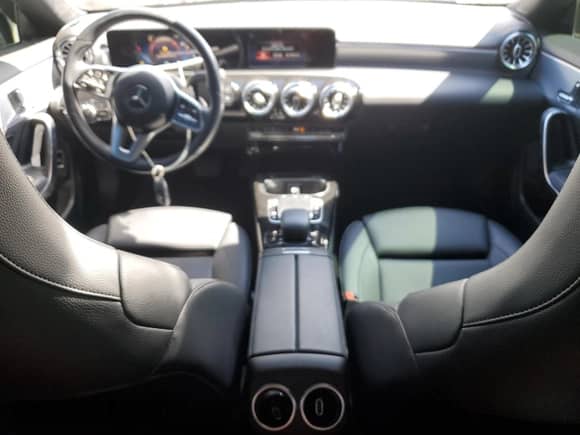 2020 Mercedes-Benz CLA 250 с VIN WDD5J4GBXLN023171, выставлен на аукционе Copart как лот 72099665 с пробегом 55 227 миль миль и Списание • Salvage title. История ставок и продаж доступна на DreamBid. Изображение 8.