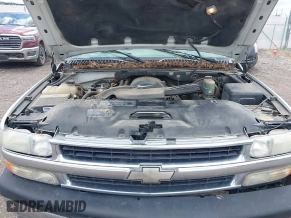 2002 Chevrolet Suburban Z71 with VIN 3GNFK16Z42G220862, listed as a IAAI auction lot 42328110 with 276,171 mi miles and . Bid and sale history available at DreamBid. Image 10.