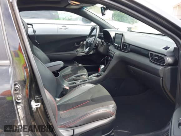 2019 Hyundai Veloster 2.0 с VIN KMHTG6AF6KU007430, выставлен на аукционе IAAI как лот 41923885 с пробегом 55 238 миль миль и . История ставок и продаж доступна на DreamBid. Изображение 5.