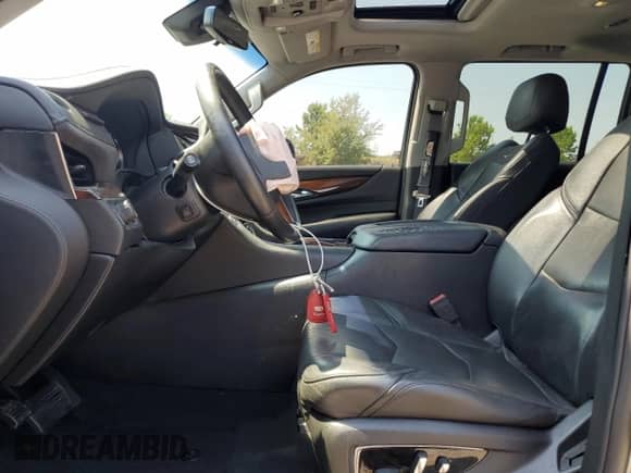 2017 Cadillac Escalade ESV Luxury с VIN 1GYS3HKJ3HR260544, выставлен на аукционе Copart как лот 65815735 с пробегом 124 838 миль миль и Списание • Salvage title. История ставок и продаж доступна на DreamBid. Изображение 7.