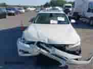 2015 BMW 3 Series 320i xDrive с VIN WBA3C3C58FK201605, выставлен на аукционе IAAI как лот 43098809 с пробегом 145 647 миль миль и . История ставок и продаж доступна на DreamBid. Изображение 12.