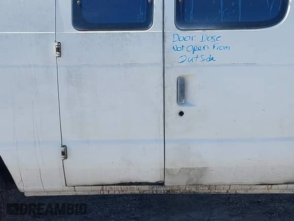 1996 Ford Econoline Cargo with VIN 1FTFE24Y9THB01647, listed as a IAAI auction lot 42990641 with 312,069 mi miles and . Bid and sale history available at DreamBid. Image 13.