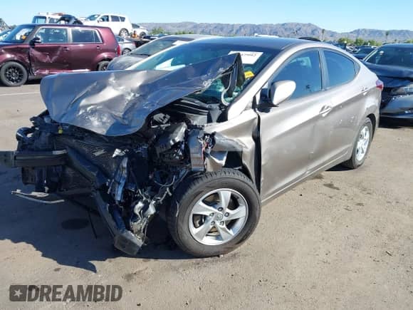 2015 Hyundai Elantra SE z VIN 5NPDH4AE2FH606617, wystawiony jako IAAI lot #43347992 z przebiegiem 110 281 mil mil oraz . Historia ofert i sprzedaży dostępna na DreamBid. Obrazek 2.