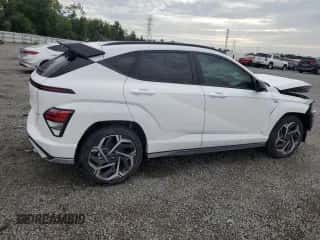 2024 Hyundai Kona N Line z VIN KM8HA3A31RU108350, wystawiony jako Copart lot #62904154 z przebiegiem 3 912 mil mil oraz Szkoda całkowita • Salvage title. Historia ofert i sprzedaży dostępna na DreamBid. Obrazek 3.