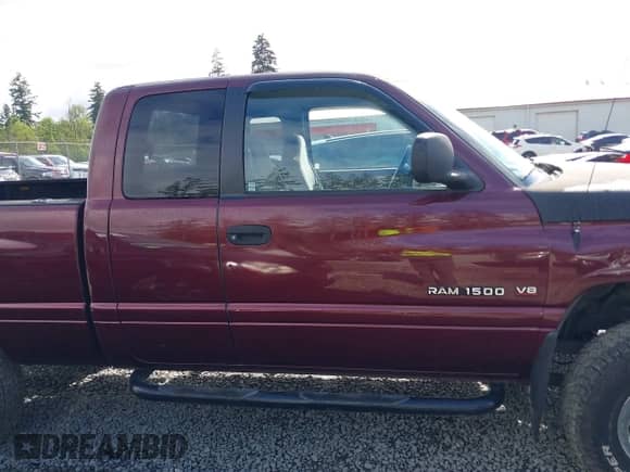 2000 Dodge 1500 with VIN 3B7HF13Z9YG138645, listed as a IAAI auction lot 42298492 with 138,898 mi miles and . Bid and sale history available at DreamBid. Image 13.