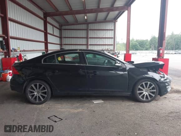 2018 Volvo S60 Inscription с VIN LYV402HK9JB168968, выставлен на аукционе IAAI как лот 42624541 с пробегом 69 241 миль миль и . История ставок и продаж доступна на DreamBid. Изображение 13.