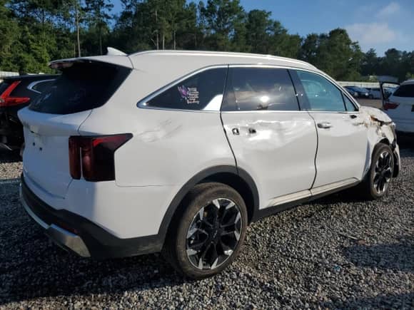 2025 Kia Sorento EX с VIN 5XYRH4JF9SG327486, выставлен на аукционе Copart как лот 65981505 с пробегом 6 803 миль миль и Списание • Salvage title. История ставок и продаж доступна на DreamBid. Изображение 3.