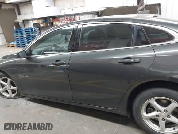 2017 Chevrolet Malibu LS с VIN 1G1ZB5ST0HF115477, выставлен на аукционе IAAI как лот 42831763 с пробегом 86 635 миль миль и . История ставок и продаж доступна на DreamBid. Изображение 14.