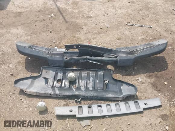 2007 Jeep Wrangler Unlimited Sahara z VIN 1J4GA591X7L117415, wystawiony jako IAAI lot #42509979 z przebiegiem 96 192 mil mil oraz . Historia ofert i sprzedaży dostępna na DreamBid. Obrazek 12.