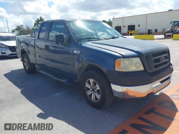 2006 Ford F-150 STX с VIN 1FTRX12W46NB27386, выставлен на аукционе IAAI как лот 43356392 с пробегом Не указан миль и . История ставок и продаж доступна на DreamBid. Изображение 1.