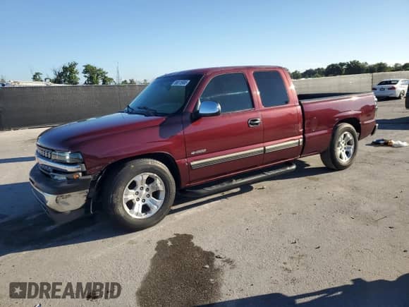 2002 Chevrolet Silverado 1500 LS z VIN 2GCEC19TX21390242, wystawiony jako Copart lot #86815985 z przebiegiem 284 213 mil mil oraz Szkoda całkowita • Salvage title. Historia ofert i sprzedaży dostępna na DreamBid. Obrazek 1.