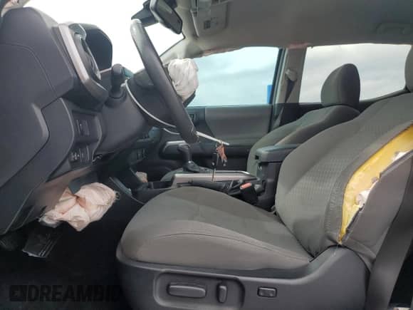 2021 Toyota Tacoma SR5 with VIN 5TFAZ5CN3MX098288, listed as a Copart auction lot 81489995 with 80,073 mi miles and Non repairable. Bid and sale history available at DreamBid. Image 7.