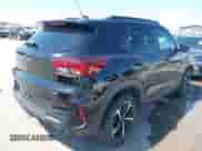 2021 Chevrolet TrailBlazer RS z VIN KL79MTSL6MB025593, wystawiony jako IAAI lot #42437268 z przebiegiem 57 680 mil mil oraz . Historia ofert i sprzedaży dostępna na DreamBid. Obrazek 4.