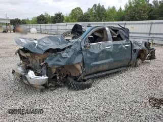 2025 Chevrolet Silverado 1500 with VIN 3GCUKGED8SG203913, listed as a Copart auction lot 53358535 with Not provided miles and Salvage title. Bid and sale history available at DreamBid. Image 1.