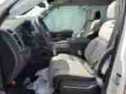 2025 Ram 1500 z VIN 1C6SRFKP5SN615510, wystawiony jako Copart lot #52185475 z przebiegiem 593 mil mil oraz Szkoda całkowita • Salvage title. Historia ofert i sprzedaży dostępna na DreamBid. Obrazek 7.