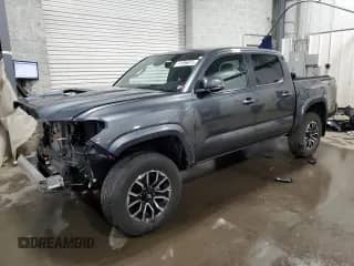 2023 Toyota Tacoma SR z VIN 3TMCZ5AN6PM558016, wystawiony jako Copart lot #71186875 z przebiegiem 18 536 mil mil oraz Szkoda całkowita • Salvage title. Historia ofert i sprzedaży dostępna na DreamBid. Obrazek 1.