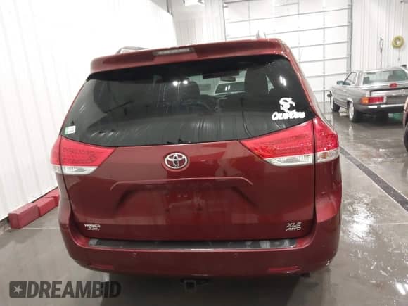 2014 Toyota Sienna Limited с VIN 5TDDK3DC8ES079682, выставлен на аукционе IAAI как лот 41629201 с пробегом 172 717 миль миль и . История ставок и продаж доступна на DreamBid. Изображение 15.