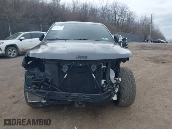 2018 Jeep Grand Cherokee Trackhawk с VIN 1C4RJFN90JC437656, выставлен на аукционе IAAI как лот 41518770 с пробегом 101 768 миль миль и . История ставок и продаж доступна на DreamBid. Изображение 13.