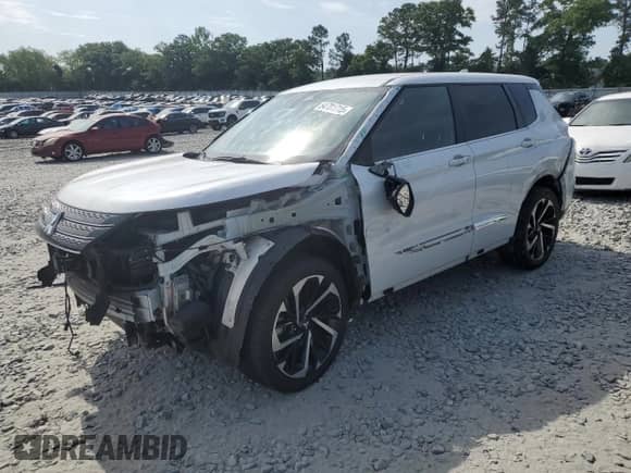 2022 Mitsubishi Outlander SE with VIN JA4J3UA82NZ088506, listed as a Copart auction lot 54781715 with 83,889 mi miles and Salvage title. Bid and sale history available at DreamBid. Image 1.