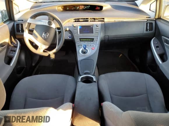 2015 Toyota Prius Four z VIN JTDKN3DU7F0445031, wystawiony jako Copart lot #82609315 z przebiegiem 114 378 mil mil oraz Czysty tytuł • Clean title. Historia ofert i sprzedaży dostępna na DreamBid. Obrazek 8.