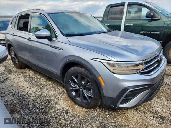 2024 Volkswagen Tiguan SE с VIN 3VVMB7AX8RM106112, выставлен на аукционе Copart как лот 69289365 с пробегом Не указан миль и На запчасти • Non repairable. История ставок и продаж доступна на DreamBid. Изображение 4.