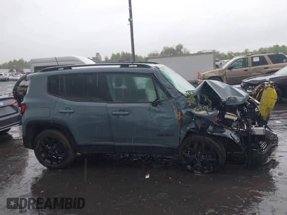 2018 Jeep Renegade Latitude with VIN ZACCJBBB0JPH37537, listed as a IAAI auction lot 42266187 with 79,098 mi miles and . Bid and sale history available at DreamBid. Image 13.