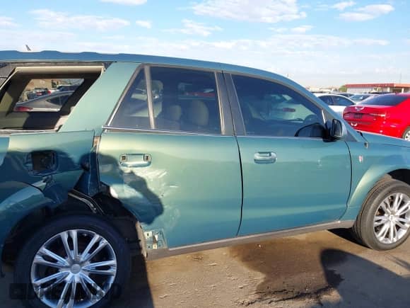 2006 Saturn VUE с VIN 5GZCZ53496S897829, выставлен на аукционе IAAI как лот 43230407 с пробегом 156 499 миль миль и . История ставок и продаж доступна на DreamBid. Изображение 13.