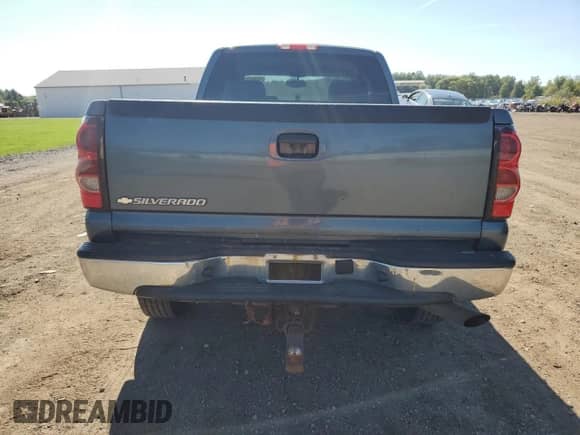 2007 Chevrolet Silverado 2500HD Work Truck с VIN 1GCHK29U97E115529, выставлен на аукционе Copart как лот 73682774 с пробегом 162 112 миль миль и Списание • Salvage title. История ставок и продаж доступна на DreamBid. Изображение 6.