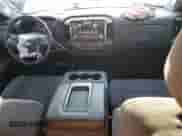 2016 Chevrolet Silverado 2500HD LT z VIN 1GC2KVEG6GZ390257, wystawiony jako Copart lot #80484535 z przebiegiem 141 256 mil mil oraz Szkoda całkowita • Salvage title. Historia ofert i sprzedaży dostępna na DreamBid. Obrazek 8.