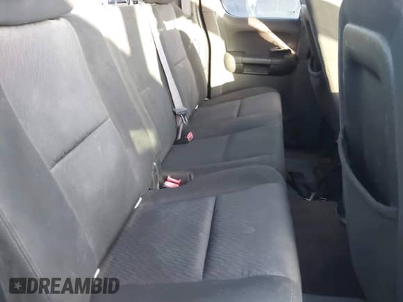 2011 Chevrolet Silverado 1500 LT z VIN 1GCRCSE08BZ276587, wystawiony jako IAAI lot #42464061 z przebiegiem 134 318 mil mil oraz . Historia ofert i sprzedaży dostępna na DreamBid. Obrazek 8.