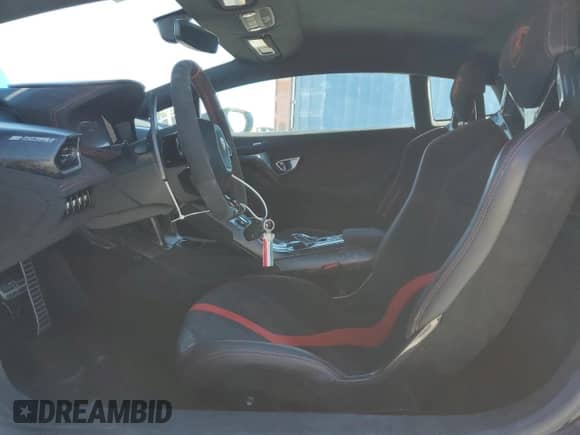 2018 Lamborghini Huracan с VIN ZHWUD4ZF2JLA08437, выставлен на аукционе Copart как лот 50956455 с пробегом 7 412 миль миль и На запчасти • Non repairable. История ставок и продаж доступна на DreamBid. Изображение 7.
