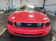 2006 Ford Mustang GT Deluxe с VIN 1ZVFT82H765120194, выставлен на аукционе Copart как лот 69232235 с пробегом 89 604 миль миль и Чистый • Clean title. История ставок и продаж доступна на DreamBid. Изображение 5.
