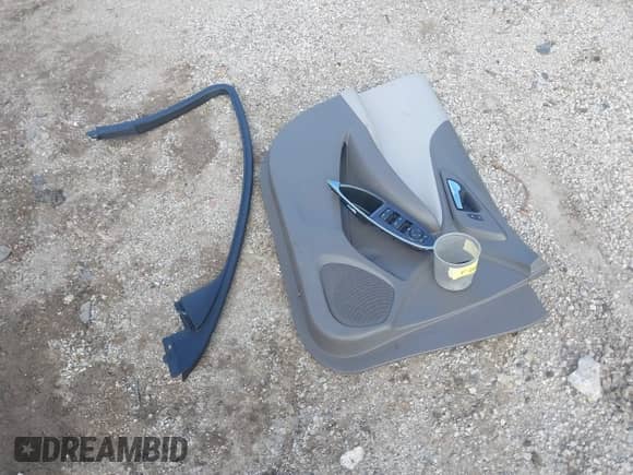 2022 Chevrolet Malibu LT z VIN 1G1ZD5ST6NF106014, wystawiony jako IAAI lot #43072066 z przebiegiem 68 903 mil mil oraz . Historia ofert i sprzedaży dostępna na DreamBid. Obrazek 12.