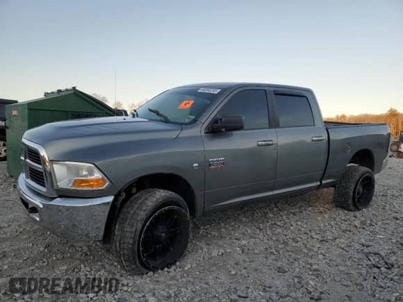 2010 Dodge 2500 TRX z VIN 3D7UT2CL4AG129954, wystawiony jako Copart lot #88090245 z przebiegiem 229 856 mil mil oraz Czysty tytuł • Clean title. Historia ofert i sprzedaży dostępna na DreamBid. Obrazek 1.