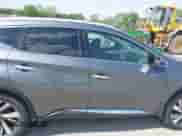 2020 Nissan Murano SL with VIN 5N1AZ2CSXLN106199, listed as a IAAI auction lot 42437022 with 98,927 mi miles and . Bid and sale history available at DreamBid. Image 18.