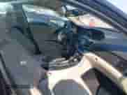 2013 Honda Accord EX-L z VIN 1HGCR2F80DA213446, wystawiony jako IAAI lot #43233053 z przebiegiem 143 983 mil mil oraz . Historia ofert i sprzedaży dostępna na DreamBid. Obrazek 5.