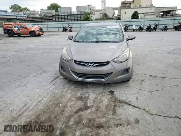 2012 Hyundai Elantra GLS z VIN 5NPDH4AE4CH109693, wystawiony jako Copart lot #87096295 z przebiegiem 176 052 mil mil oraz Szkoda całkowita • Salvage title. Historia ofert i sprzedaży dostępna na DreamBid. Obrazek 13.